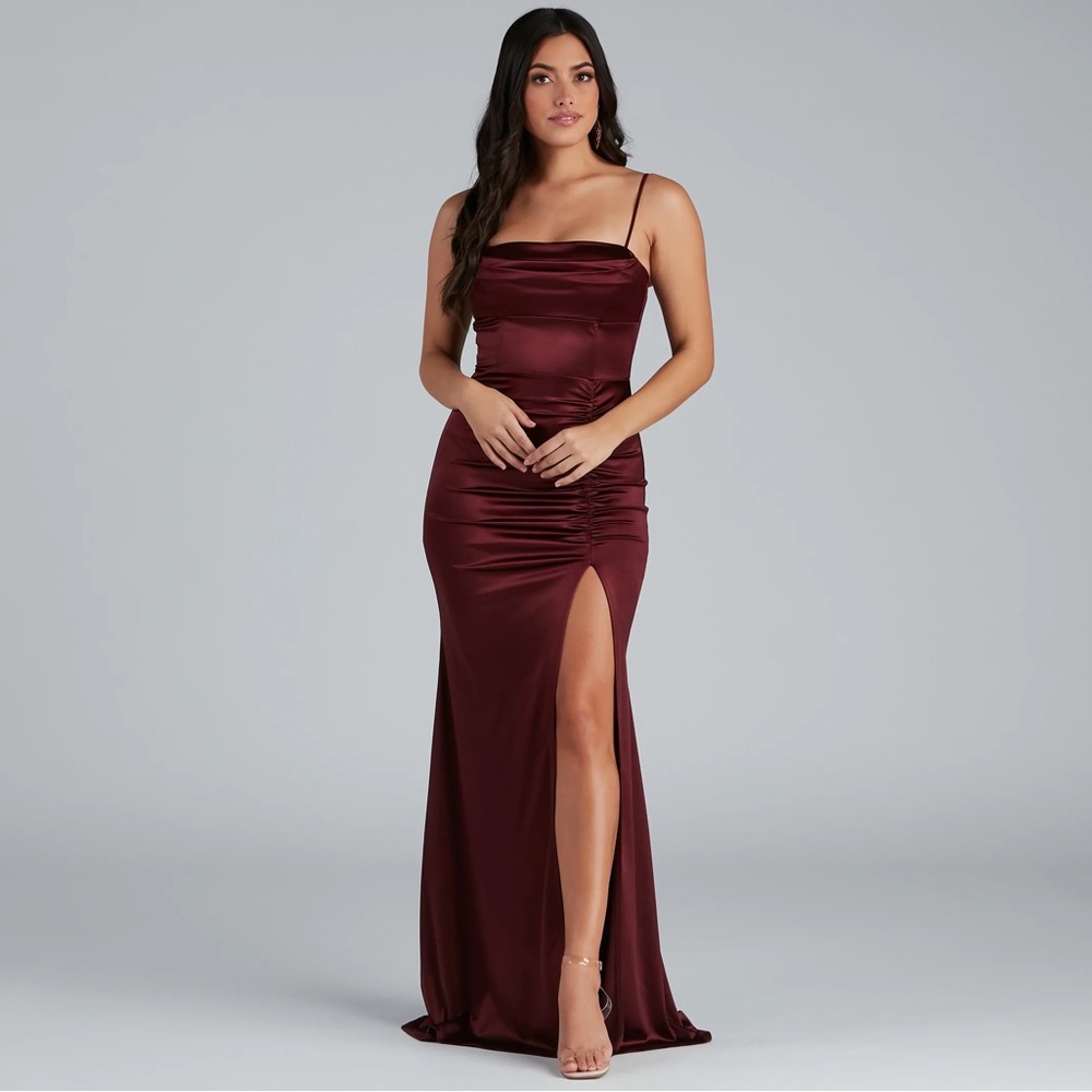 NWT Burgundy Windsor Prom dress size Large